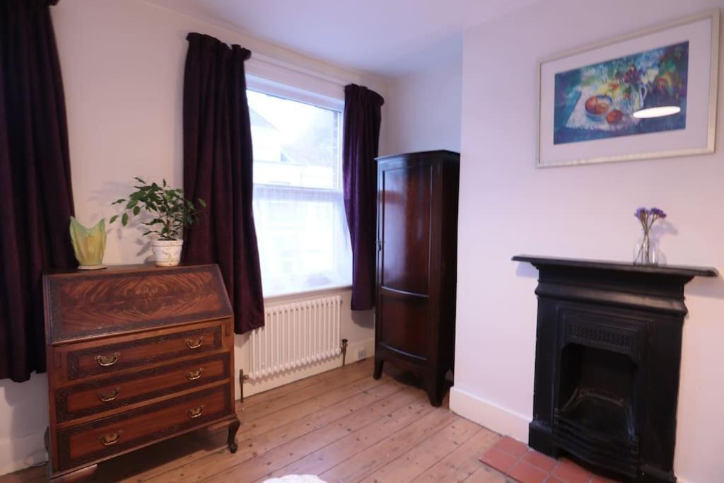 Cute Cottage 5 Min Walk From Cafes Station And Sea Hastings Dış mekan fotoğraf