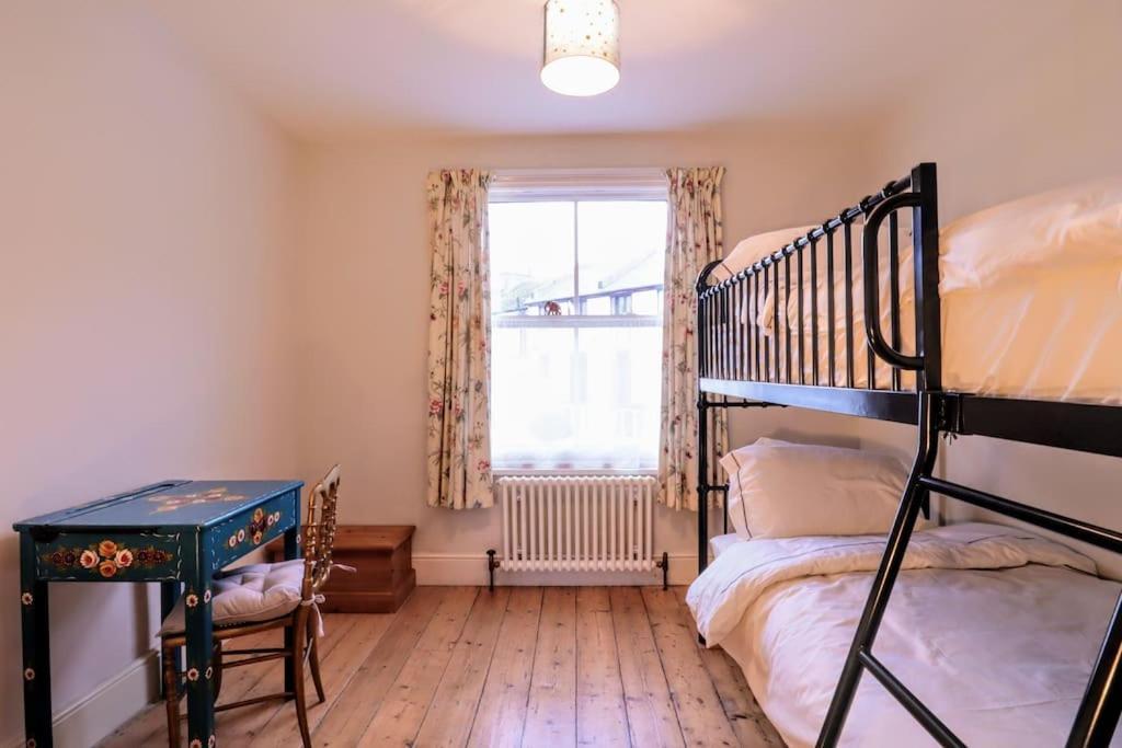 Cute Cottage 5 Min Walk From Cafes Station And Sea Hastings Dış mekan fotoğraf