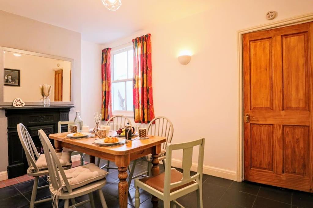 Cute Cottage 5 Min Walk From Cafes Station And Sea Hastings Dış mekan fotoğraf